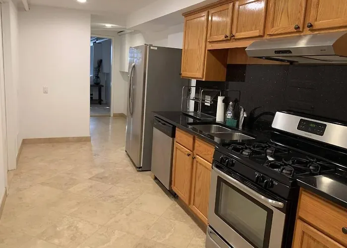Flat In The Heart Of Downtown Chicago